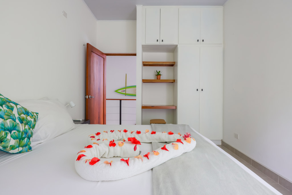 Two-Bedroom Apartment Roca Loca Bedroom